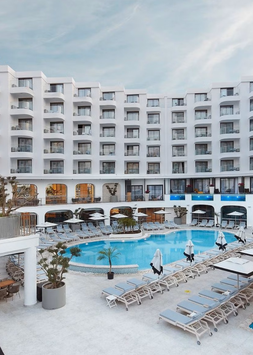 Lalila Blue Suites Transfer