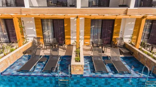 Dalaman Havalimanı L Hotel Sarigerme VIP Transfer Karşılama Hizmeti - Ege Vip Tur Lüks Araç Filosu.