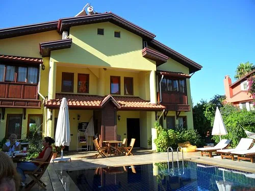 Kybele Hotel Göcek VIP Transfer Karşılama ve Ege VIP Tur Lüks Mercedes Vito Araç Filosu.