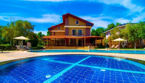 Mesken Inn Hotel Göcek VIP Transfer Karşılama Hizmeti ve Ege VIP Tur Lüks Mercedes Vito Araç Filosu.