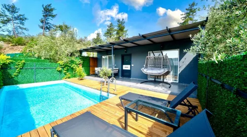 Santana Otel Göcek misafirleri için Dalaman Havalimanı VIP karşılama ve Ege VIP Tur lüks Mercedes Vito transfer hizmeti.