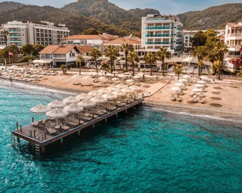 Dalaman Hava Limanından Emre & Emre Beach Hotel Marmaris üçün özəl VIP transfer avtomobili