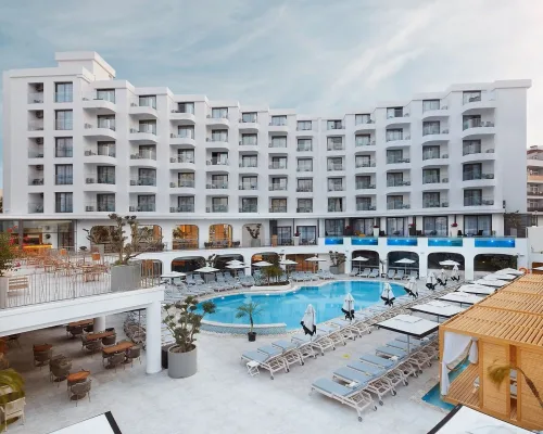 Dalaman Hava Limanından Lalila Blue Suites üçün Marmaris Siteler bölgəsinə özəl VIP transfer avtomobili