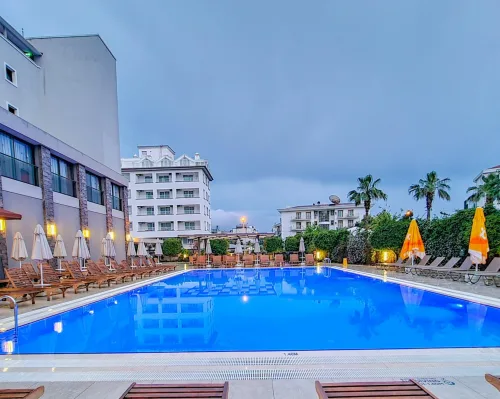 Dalaman Hava Limanından Ada Julian Marmaris üçün Marmaris Siteler bölgəsinə özəl VIP transfer avtomobili