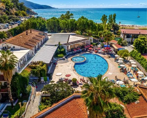Dalaman Hava Limanından Ölüdeniz Resort by Z'Hotels üçün sahilə yaxın şəxsi transfer görüntüsü