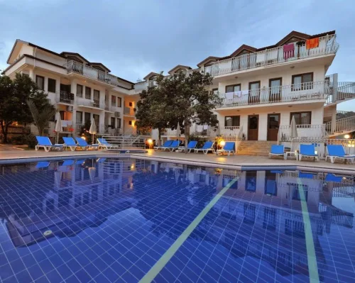 Ünsal Hotel Ölüdeniz üçün Ölüdeniz bölgəsində Dalaman Hava Limanı VIP transfer və özəl otel çatdırılmasını göstərən hero şəkli.